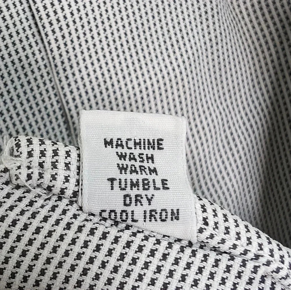 Moving Sale! 💘 Burberry HoundsTooth Dernier Button Down - Picture 6 of 6